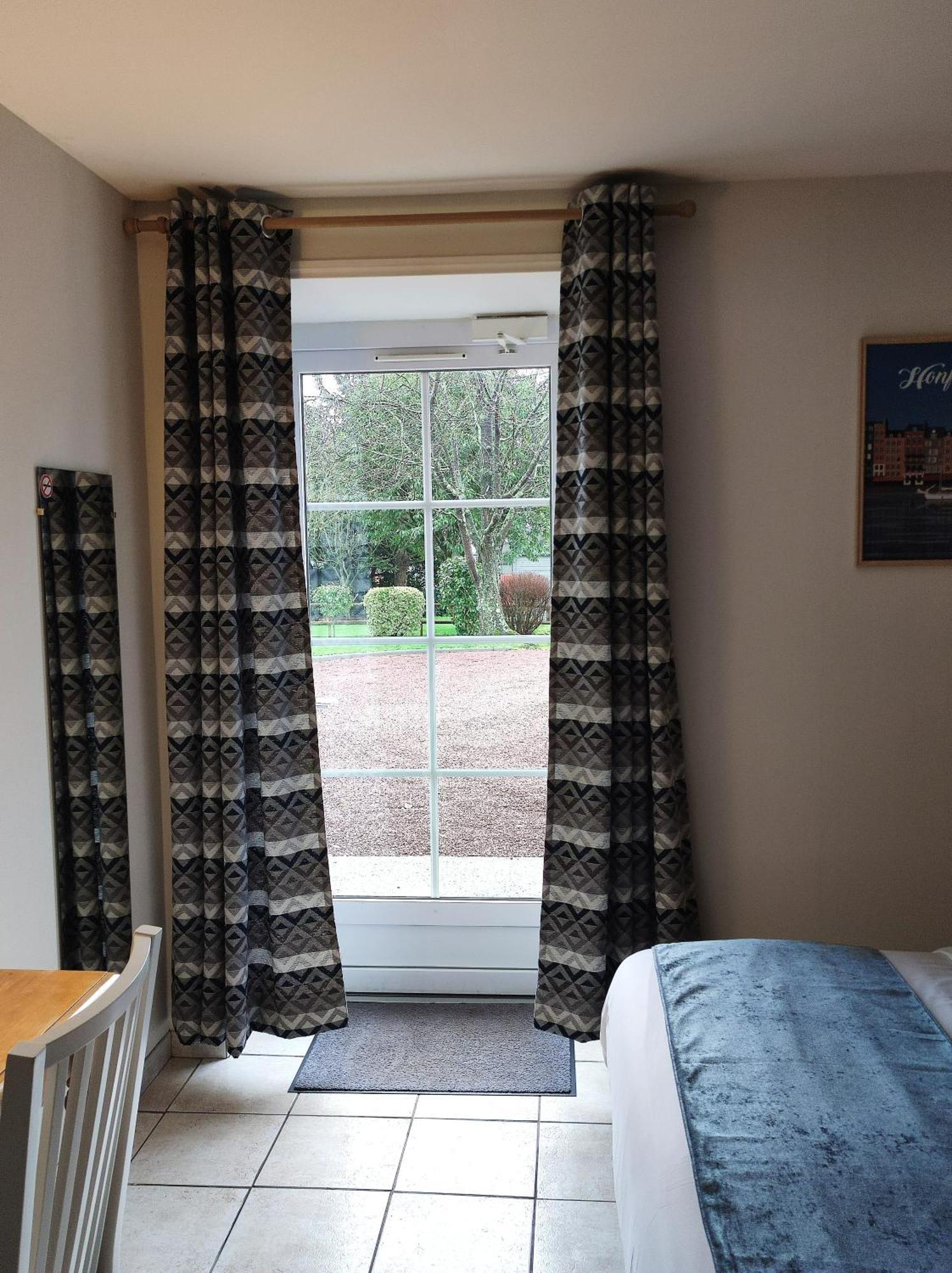Bed and Breakfast La Minoterie Tessy-sur-Vire Номер фото